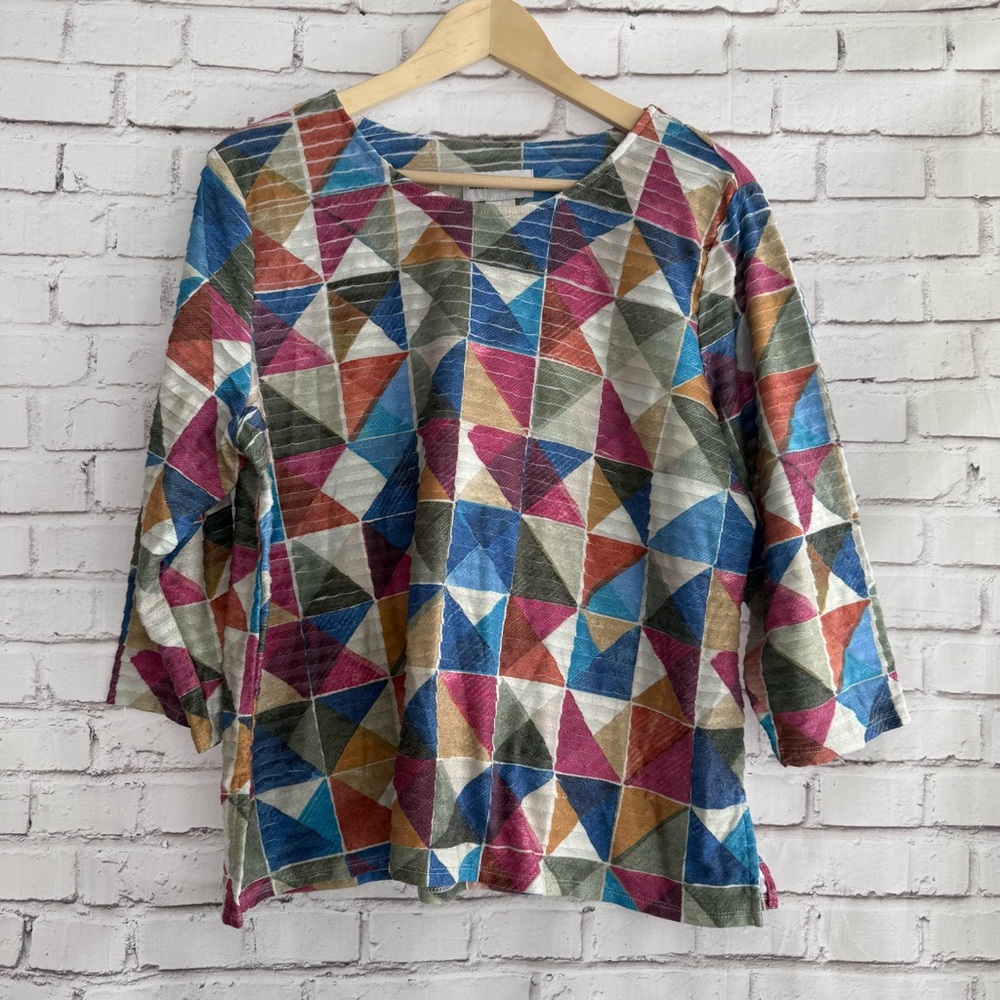 Colorful Geometric Patterned Top - Picture 2 of 6